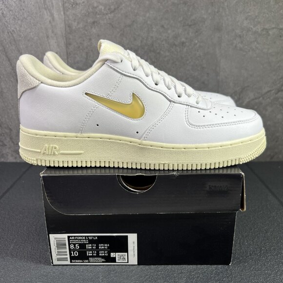 Nike Air Force 1 '07 LX Pale Vanilla Size 8.5 Mens Sneakers - Picture 1 of 12
